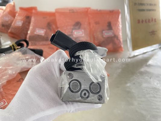 Pc200-7 υδραυλική κύρια ανακουφιστική βαλβίδα βαλβίδων σωληνοειδών pc200-8 εκσκαφέων υδραυλική